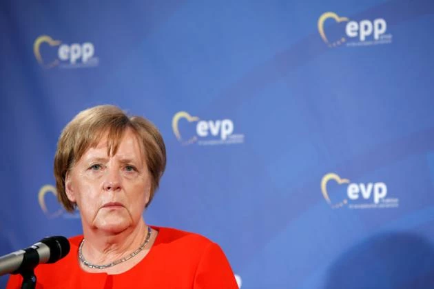 Δημοσκόπηση κόλαφος για Μέρκελ: Δυο στους 5 θέλουν να παραιτηθεί